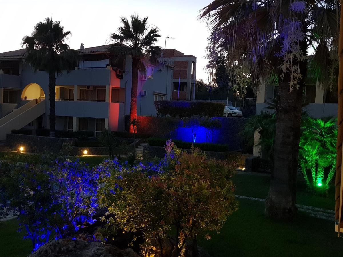 Asteraki Aparthotel Guviá Kültér fotó