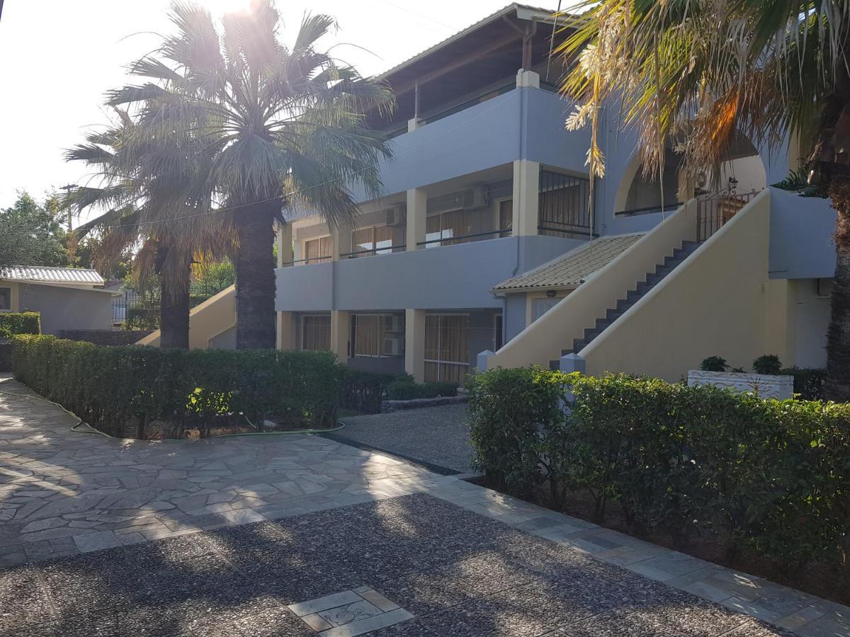 Asteraki Aparthotel Guviá Kültér fotó