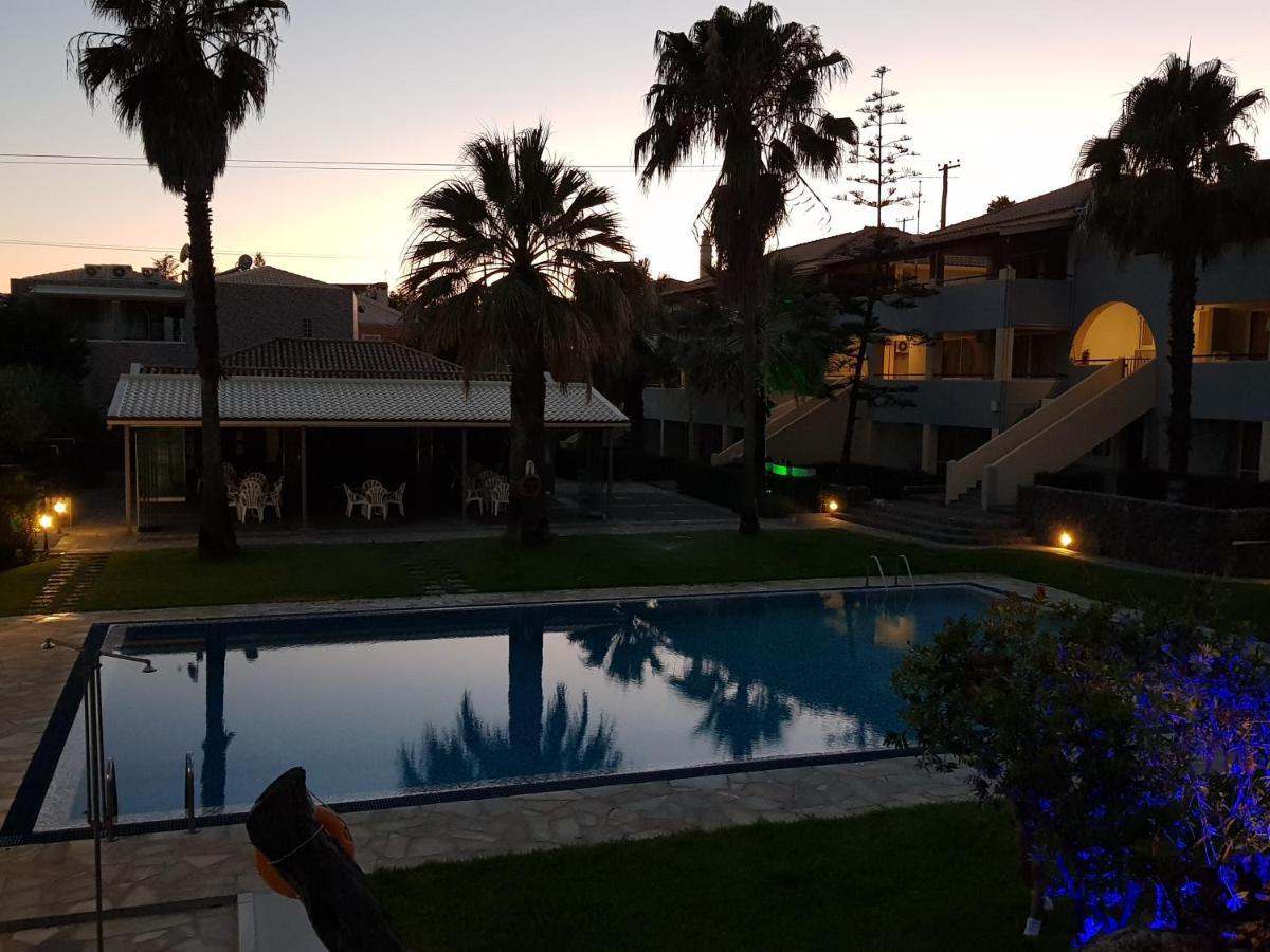 Asteraki Aparthotel Guviá Kültér fotó